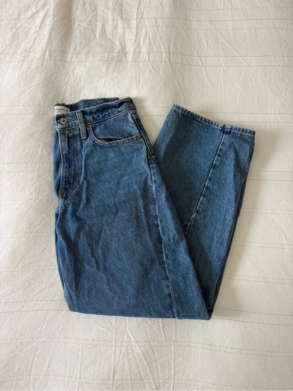 Abercrombie Mid-Rise Curve Love Barrel Jean